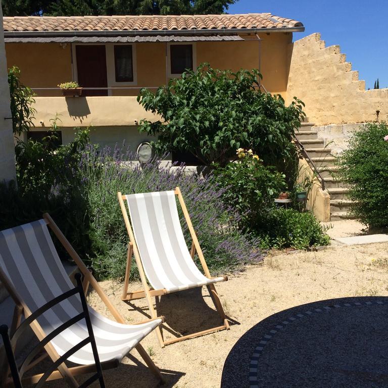 Mas Moineau Bed and Breakfast Mézoargues Exterior foto